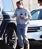 Ashley-Tisdale---Brings-her-dog-along-on-a-mid-day-coffee-run-in-Studio-City-09.jpg